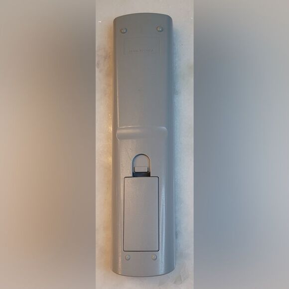 Genuine Toshiba CT 90302 Remote Control TV DVD VCR Tested Works - Picture 2 of 3